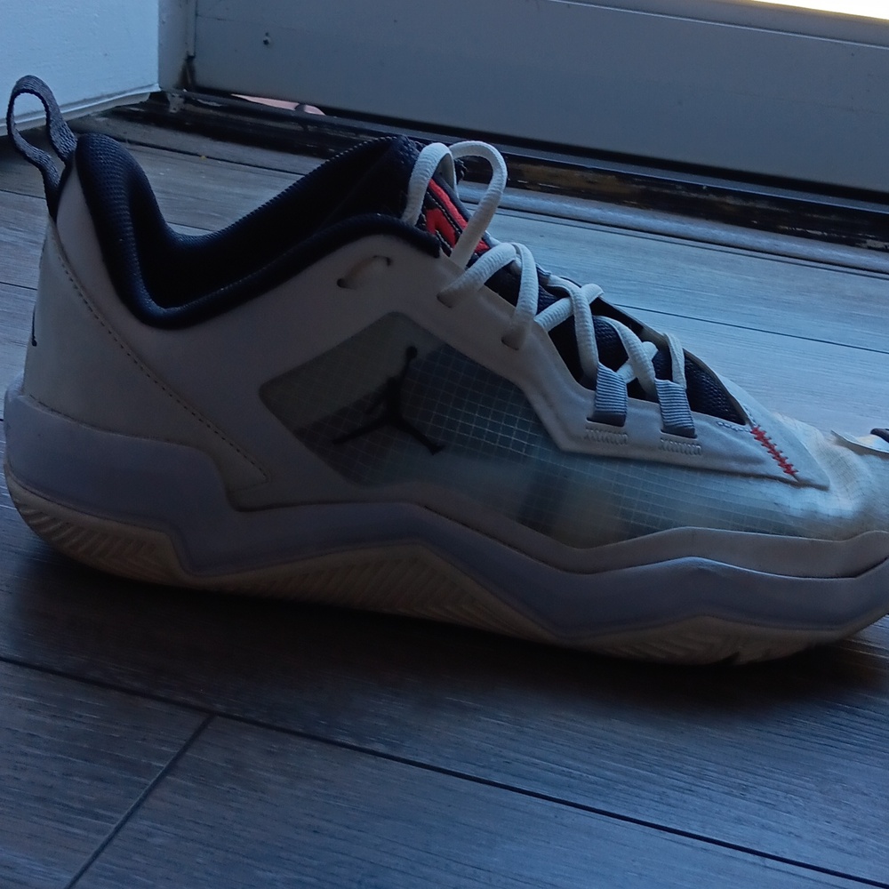 Shoes - Picture 4 of 4